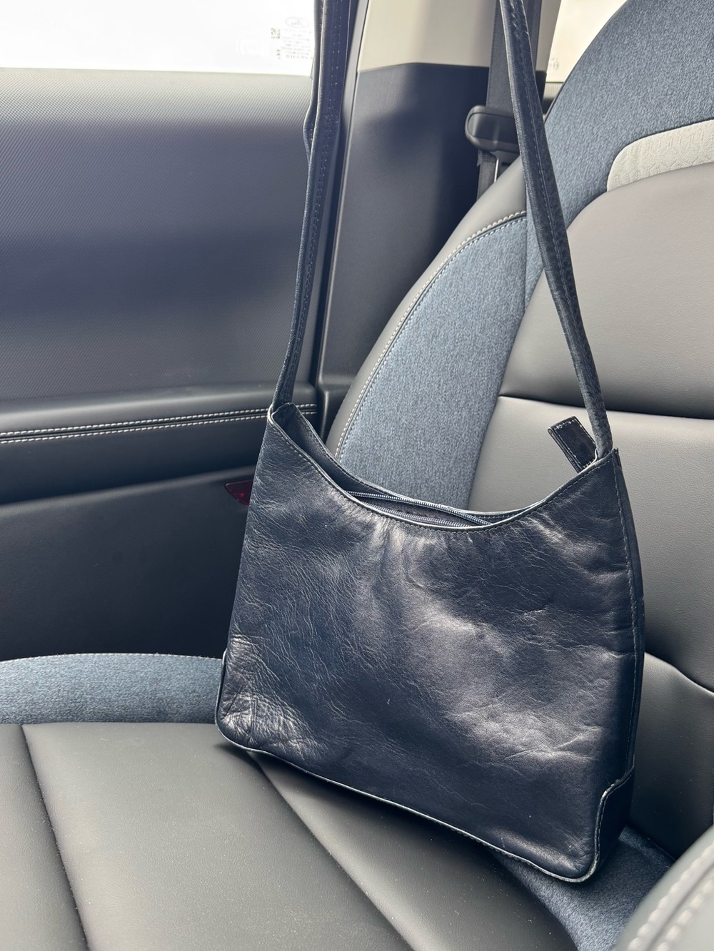 Transit Navy Leather Shoulder Bag - Adjustable Strap